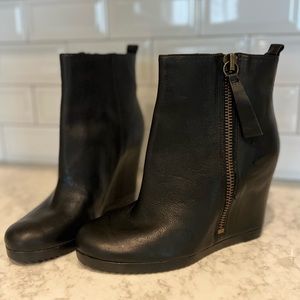 NEW-Nine West wedge bootie